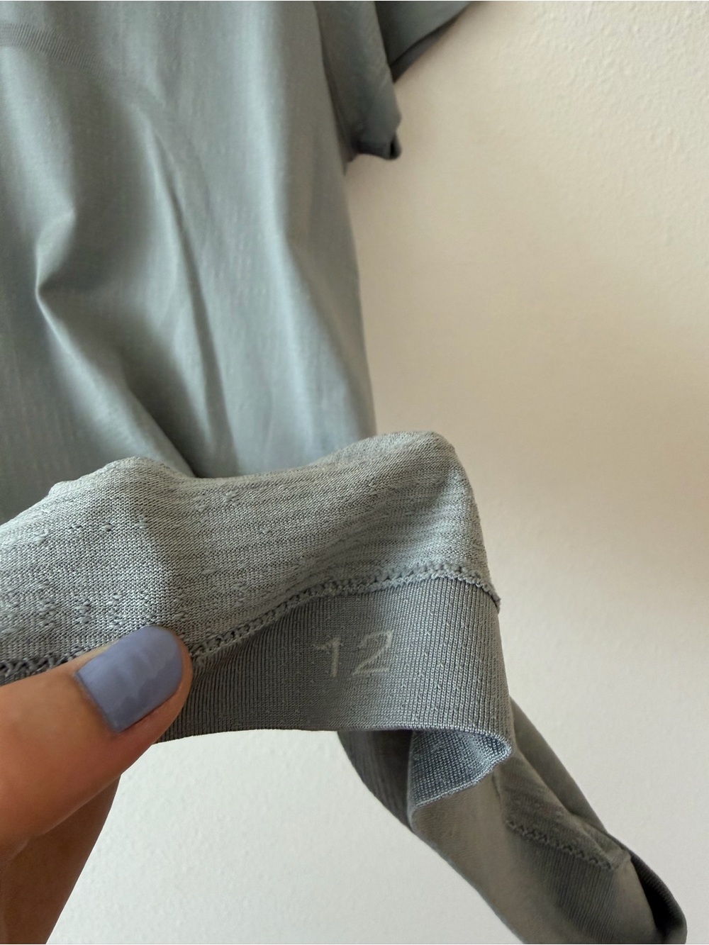 Lululemon swiftly tee size 12 women - Picture 2 of 4